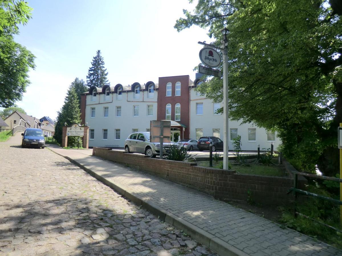 Seehotel Zum Loewen Strasen Exterior foto